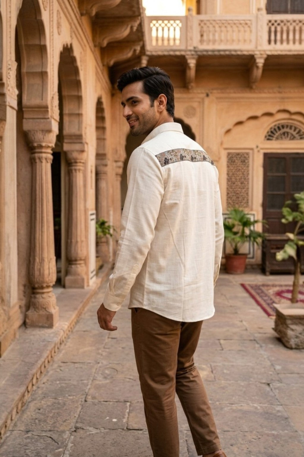 JHAROKA ACCENT MENS SHIRT
