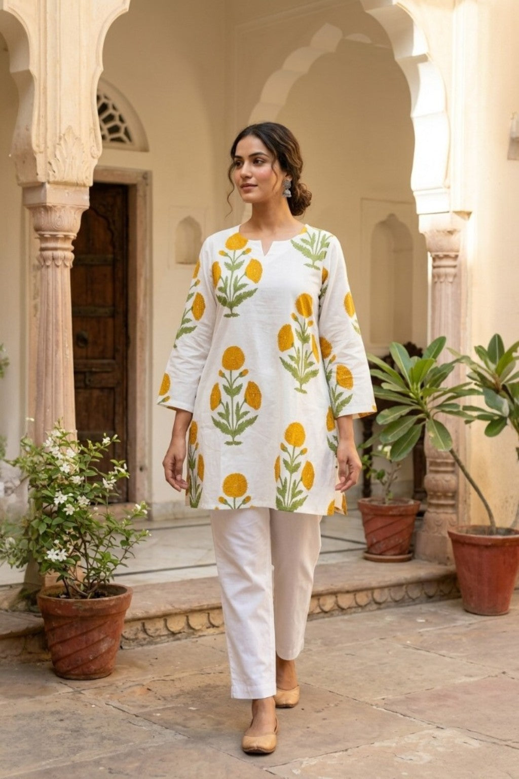 PALAASH BUTTI HANDBLOCK KURTI