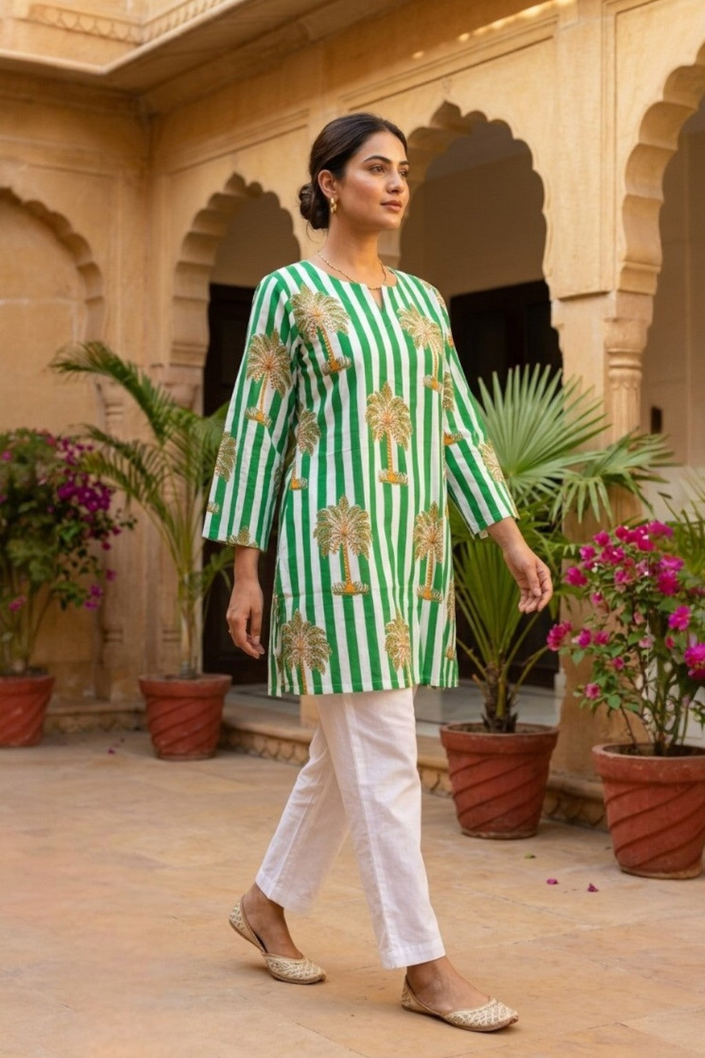 VANA BUTTI HANDBLOCK KURTI